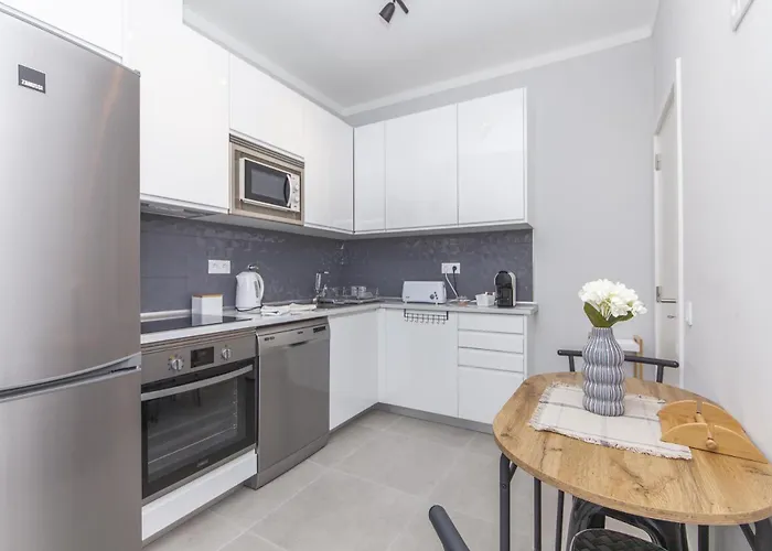 Apartament C09 - 3 Bed *