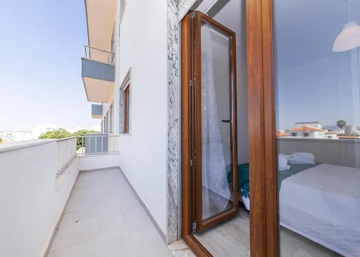 Apartament C09 - 3 Bed *