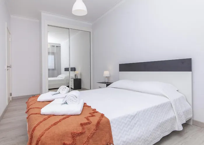 C09 - 3 Bed *
