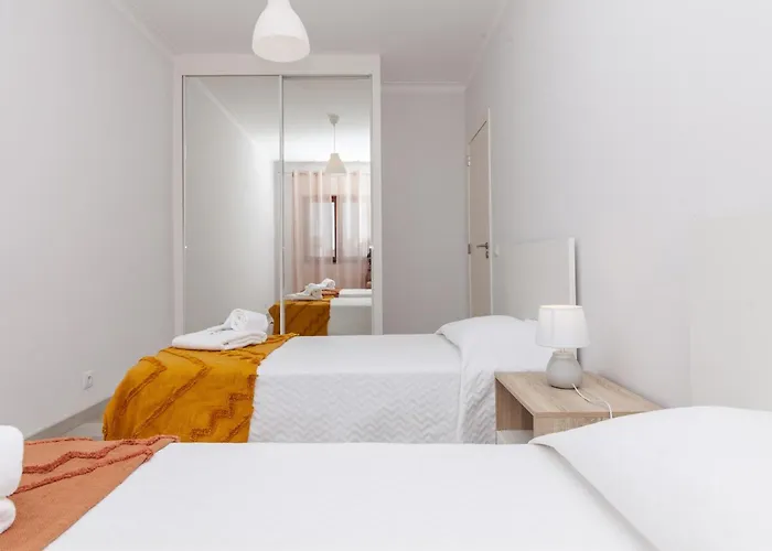 C09 - 3 Bed Apartamento