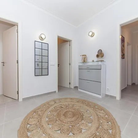 C09 - 3 Bed Appartement