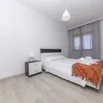 C09 - 3 Bed 波尔蒂芒
